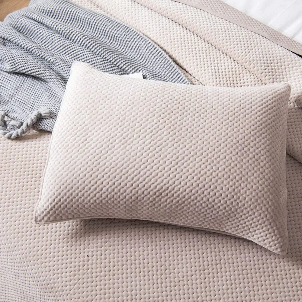 Plush Velvet King Size Bedding Set Coverlet 2 Shams 2 Pillows Like New